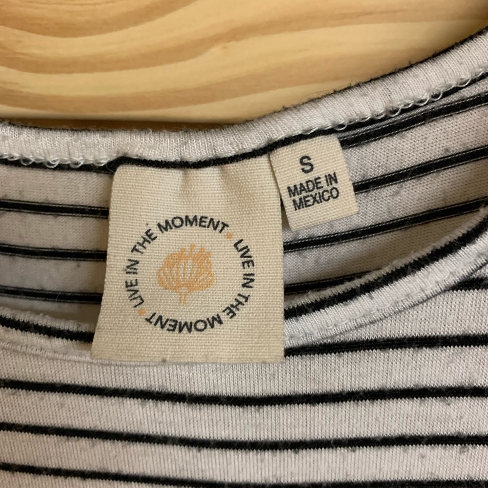 Top - Picture 4 of 4